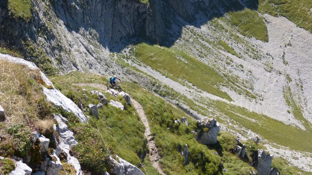 Je ne suis pas seul, il y a même un vététiste dans la descente !