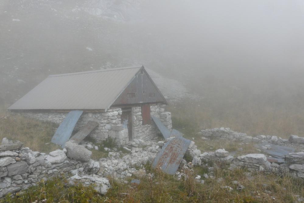 cabanne de berger juste avant la descente au refuge