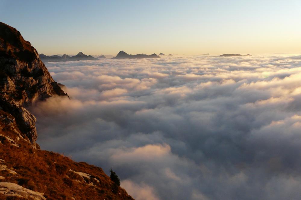 La mer de nuage au soleil couchant (Tournette)