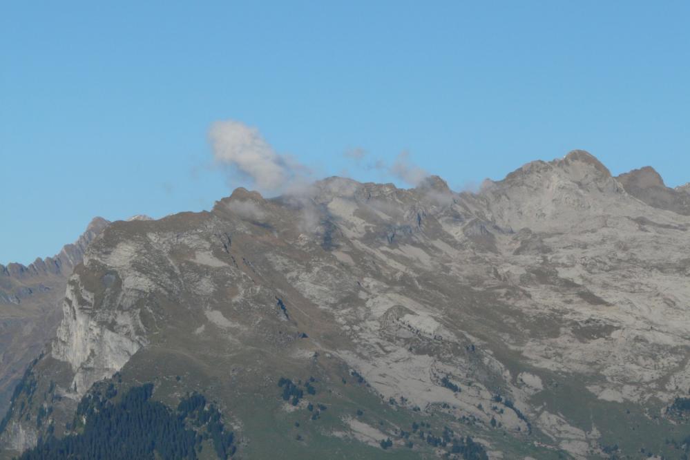 le criou et son plateau sommital ou se trouve le gouffre Mirolda (plus profond de france)