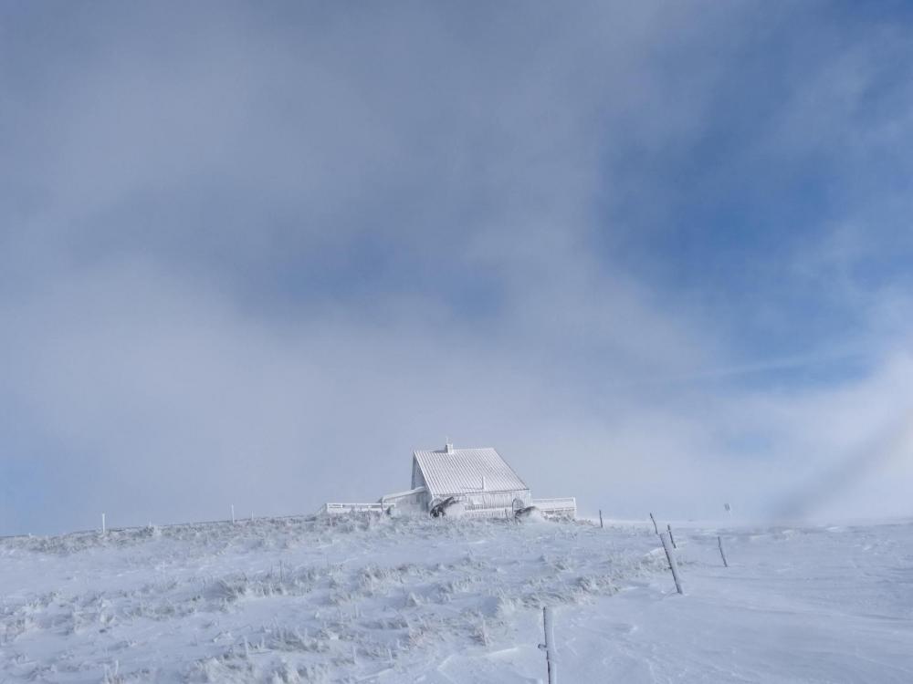 A la redescente du Hohneck, les nuages prennent possession du sommet !