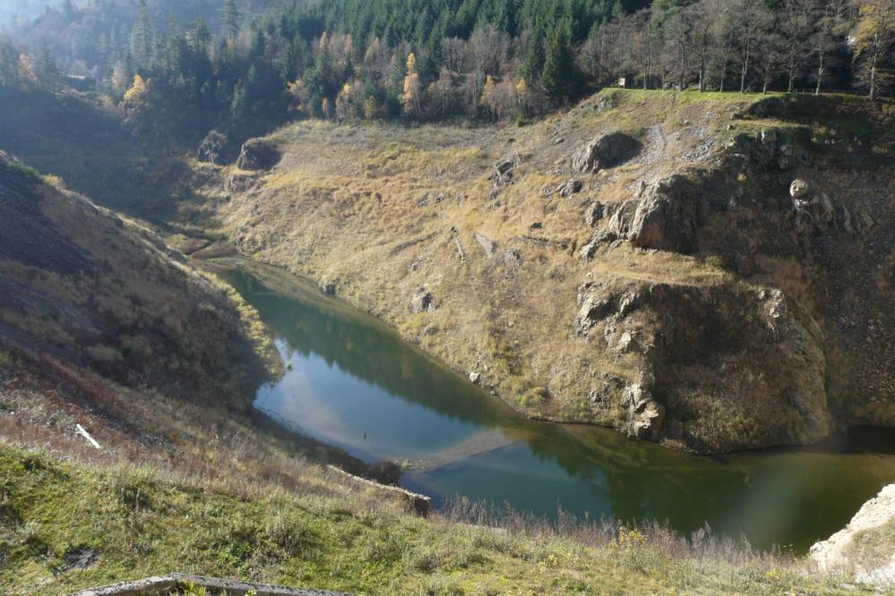 Pas beaucoup d' eau dans la retenue