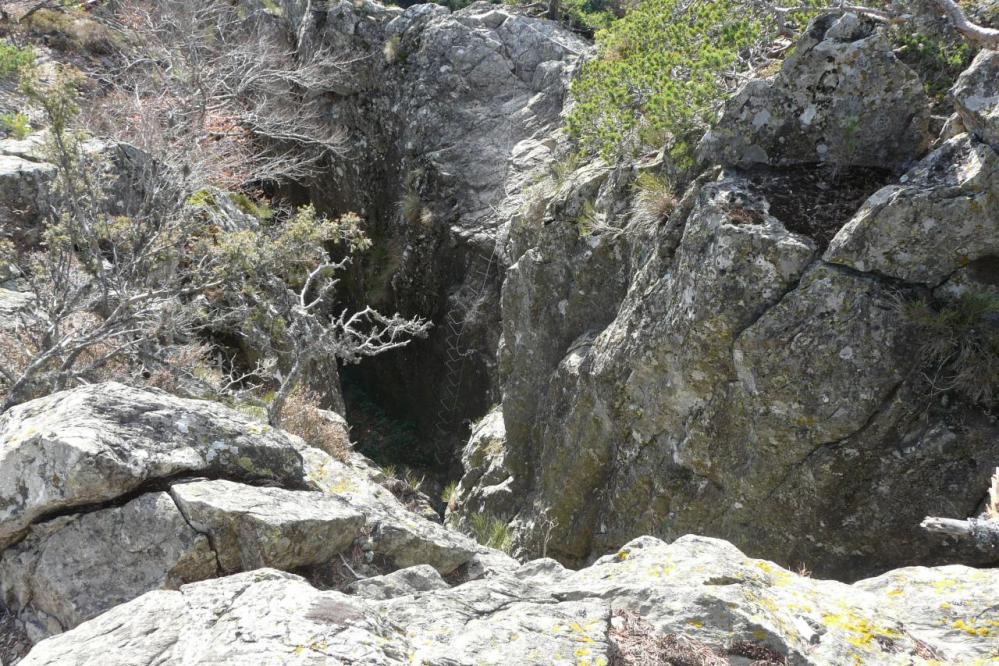 Petit regard en passant sur la faille souterraine de la via des Juscles