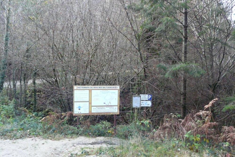 Panneau d'info via ferrata du bois de Balthuergue