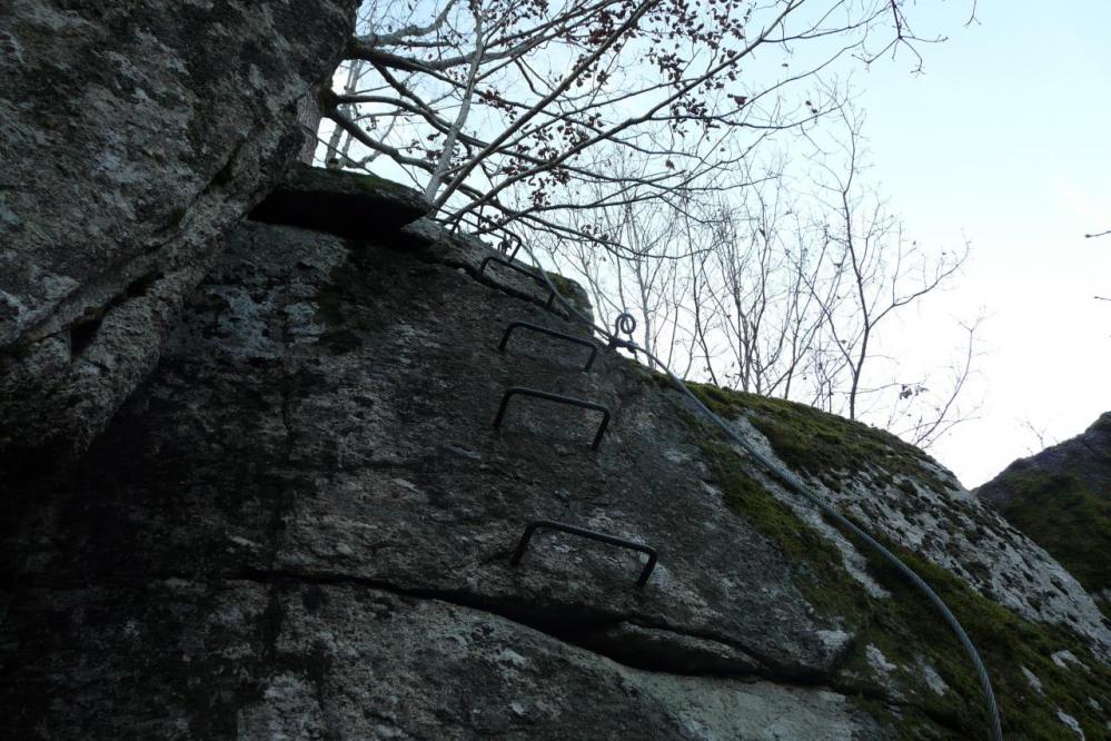 Un exemple de mur à désescalader au départ de la via des bois de Balthuergue