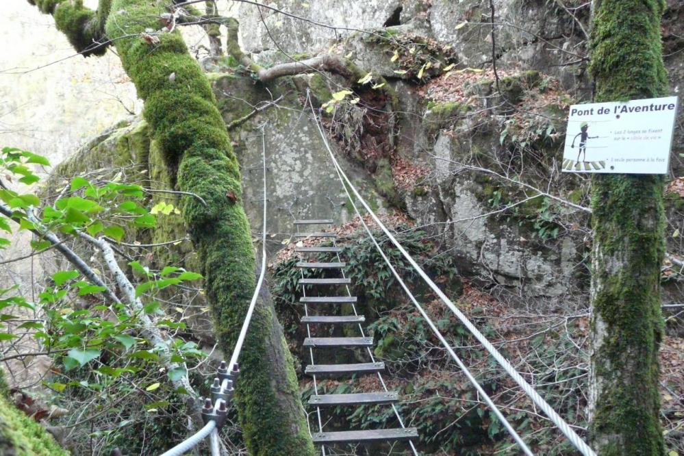 La première passerelle