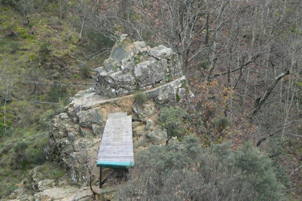 arrivée sur la plate forme de la tyrolienne