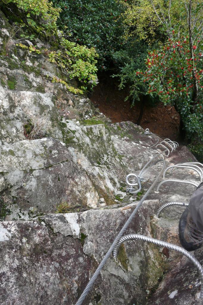 Via de Thueyts - mur de sortie vu d' en haut