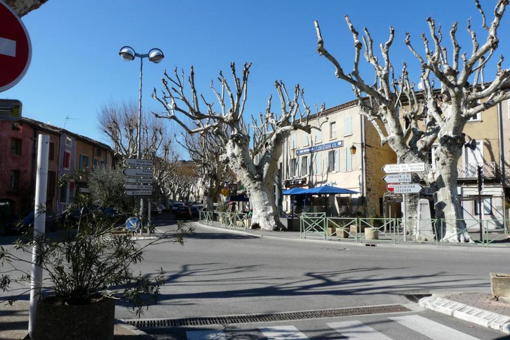 Retour au  centre ville de Buis les Baronies