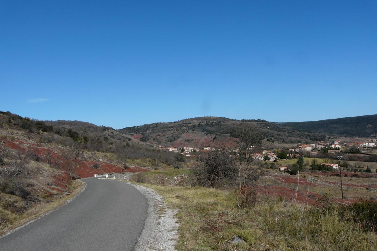 la montée vers Brenas, en vas Octon (lac du Salagou)