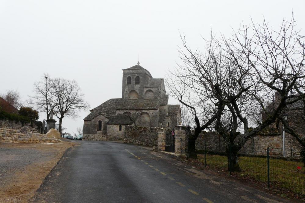 Eglise de Liaucous à côté du parking de la via