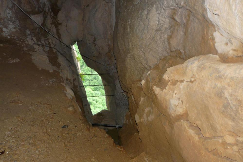 l' acès ou la sortie de la via ferrata de la Charabotte