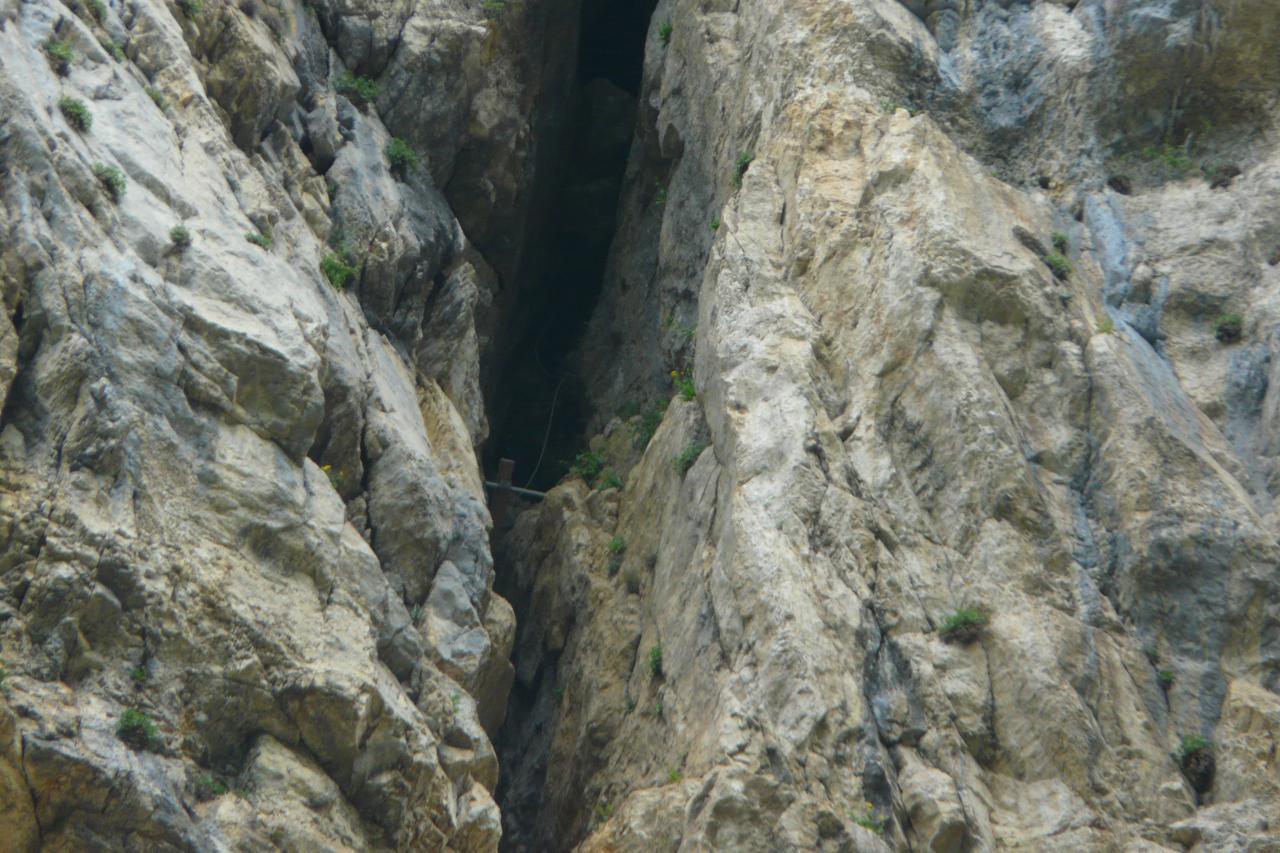 La lucarne de sortie de la via ferrata de la Charabotte