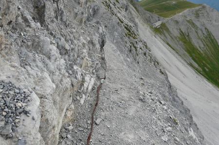 un autre point de vue sur le fort et ...l'état du câble !