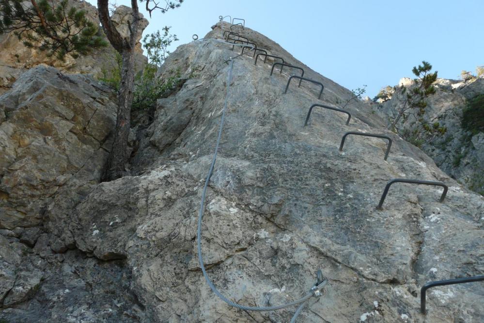 toujours des pilers verticaux (croix de Toulouse à Briançon=