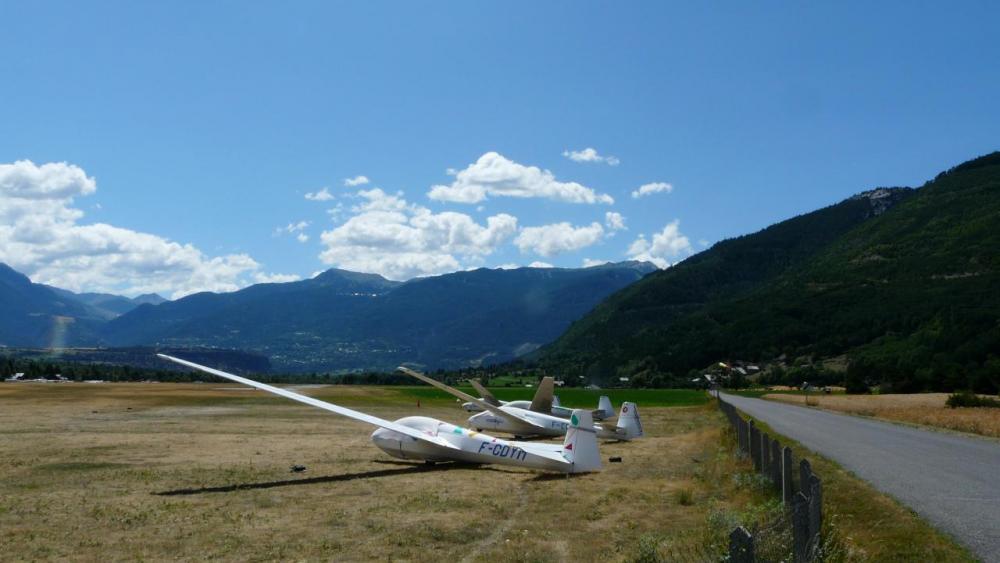 l' aérodrome de St Crépin-Mont Dauphin