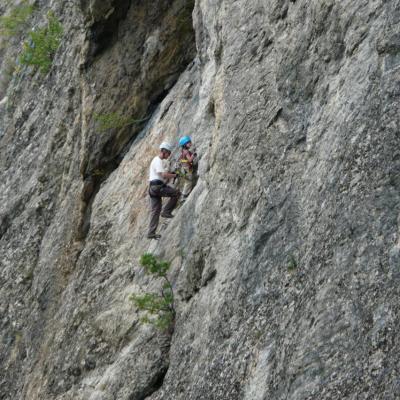 jeune ferratiste accompagnée dans la partie terminale !