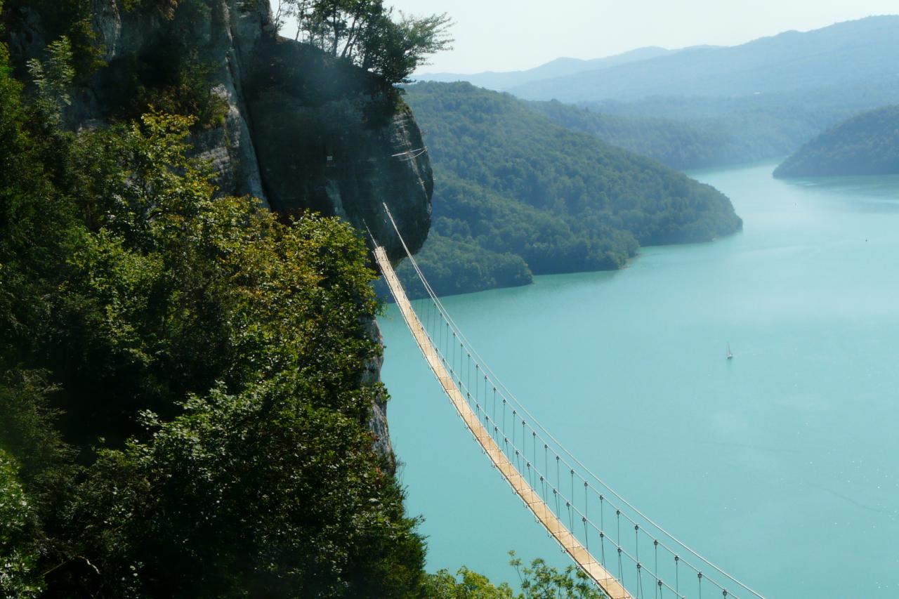 90m ! la passerelle de la via de Moirans