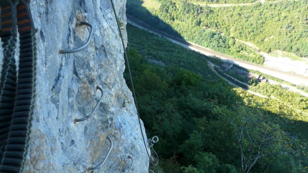 de l' autre côté de l' Angle, la traversée vertigineuse reprend ! (via de la guinguette à Hostias)