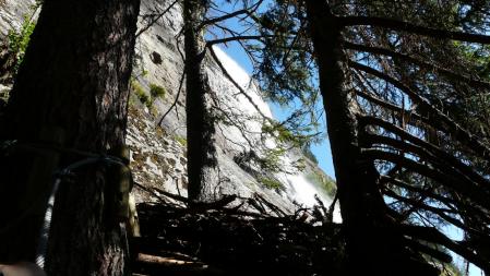 Pas très loin de la jonction non prévue par l'installateur avec l'itineraire de la cascade -(Vaujany)