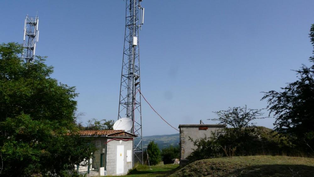 l' antenne qui permet de repèrer le retour