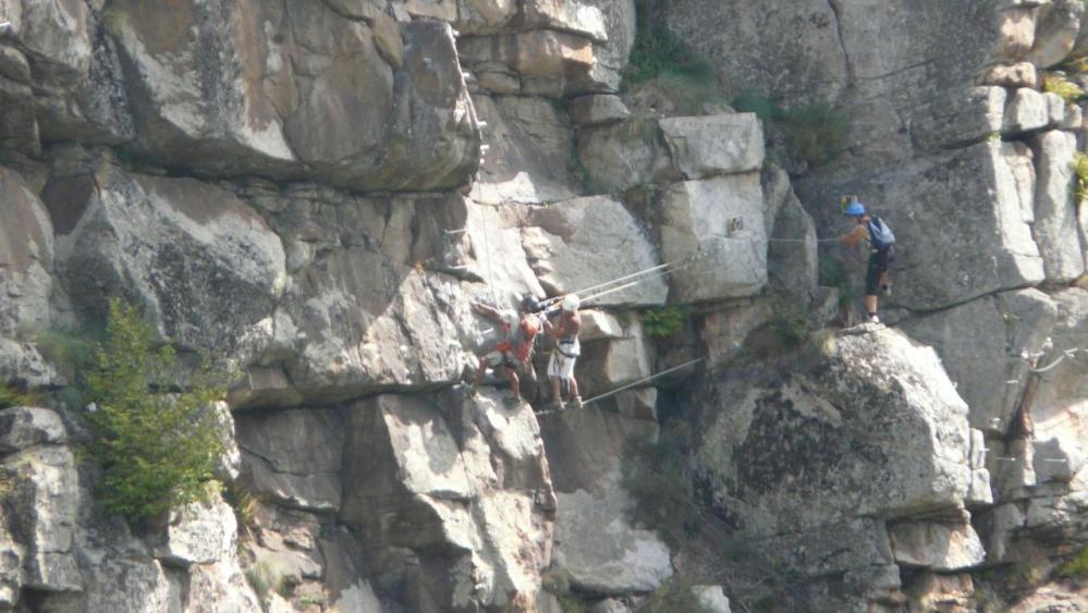 Vue depuis les rochers opposés à la via ferrata de Malzieu