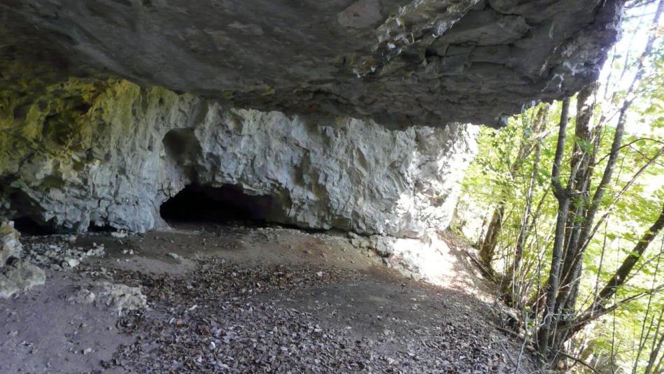 la première grotte, ce n' est pas la bonne !