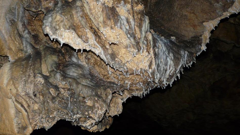 les concrétions de la grotte de Chabarotte