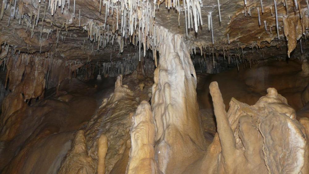 vers le haut de la grotte de Bouleyre