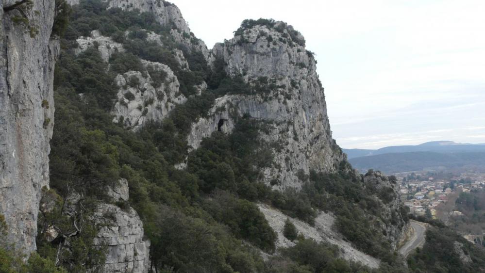 vue sur la baume du Tigre depuis la tyrolienne