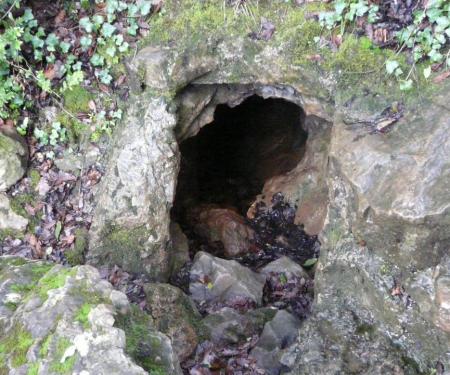 entrée de la grotte des deux fours (Ganges)