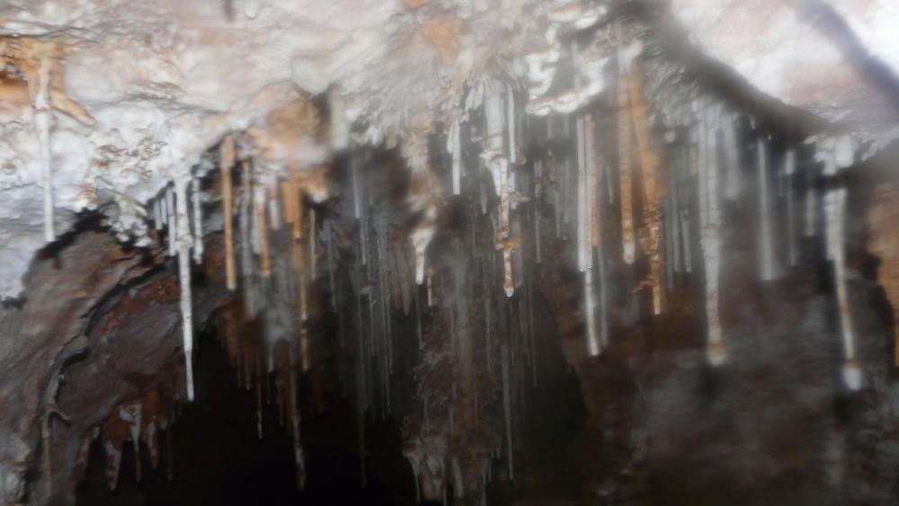 Penderie de stalagtites aux deux fours