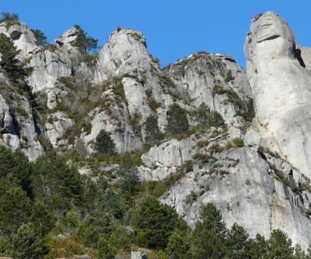 le site de la via ferrata de Florac vu depuis le bas