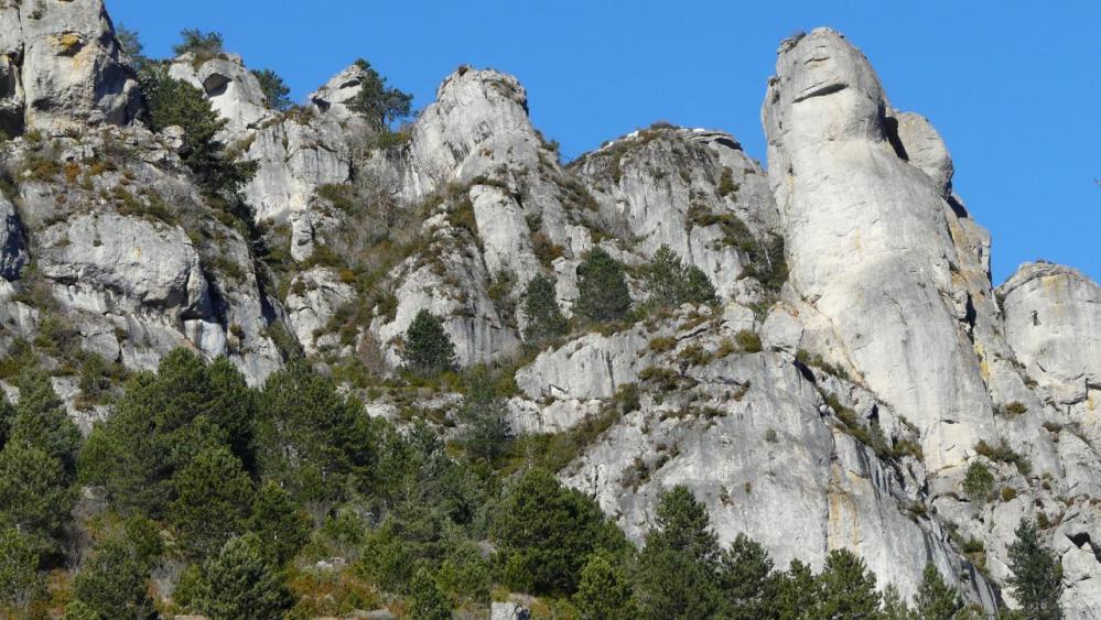 le site de la via ferrata de Florac vu depuis le bas