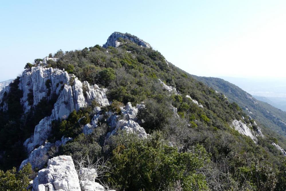 bel eperon à gravir sur l' arête ouest du pic st Loup