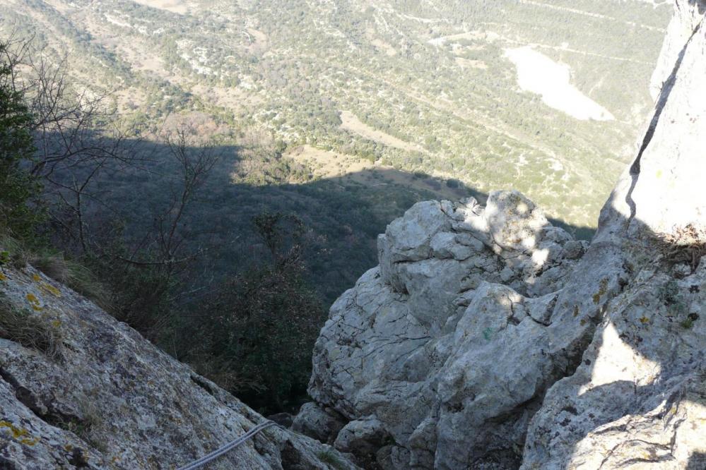 Pic St Loup, départ de la diagonale dans le sens de la descente