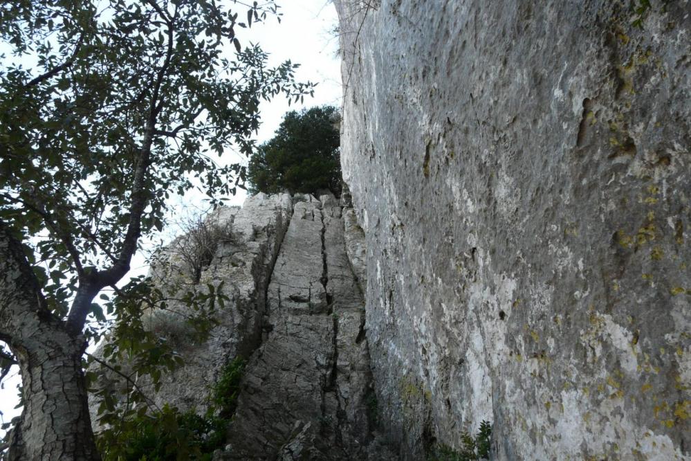 la remontée de l' avant dernier ressaut dans la haut de la diagonale au pic st Loup