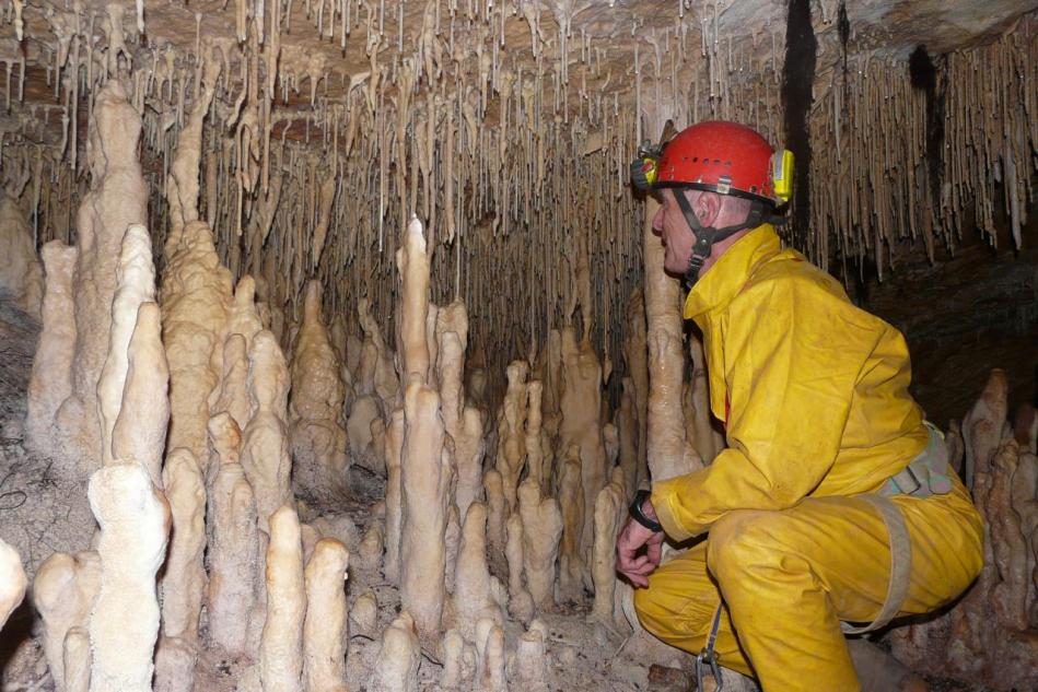 Beauté souterraine à protéger ... fallait il ouvrir la grotte claire ,?!