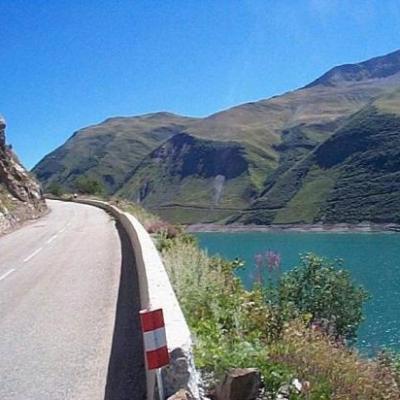 col de la croix de fer  lac de grand Maison